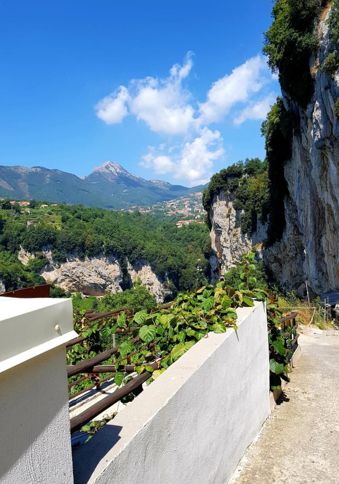 Agriturismo Orrido Di Pino Agerola Bagian luar foto