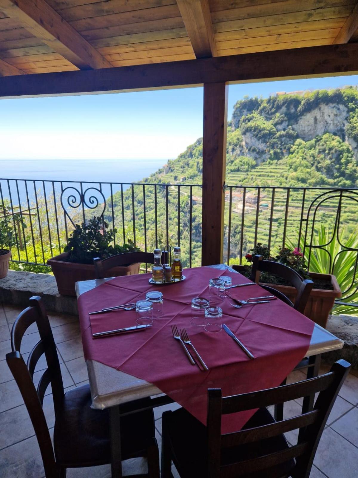 Agriturismo Orrido Di Pino Agerola Bagian luar foto