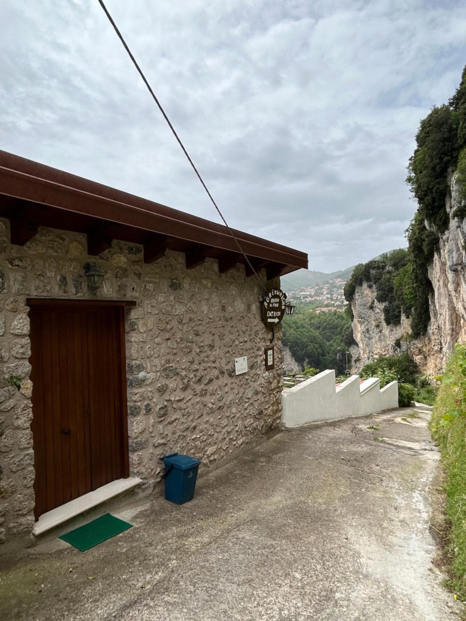 Agriturismo Orrido Di Pino Agerola Bagian luar foto